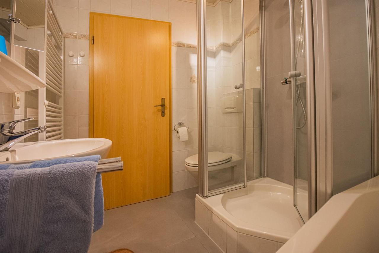 オッペナウHaus Niedermaettleアパートメント エクステリア 写真